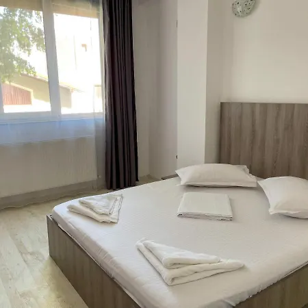 Atena - 3 Dormitoare Apartament